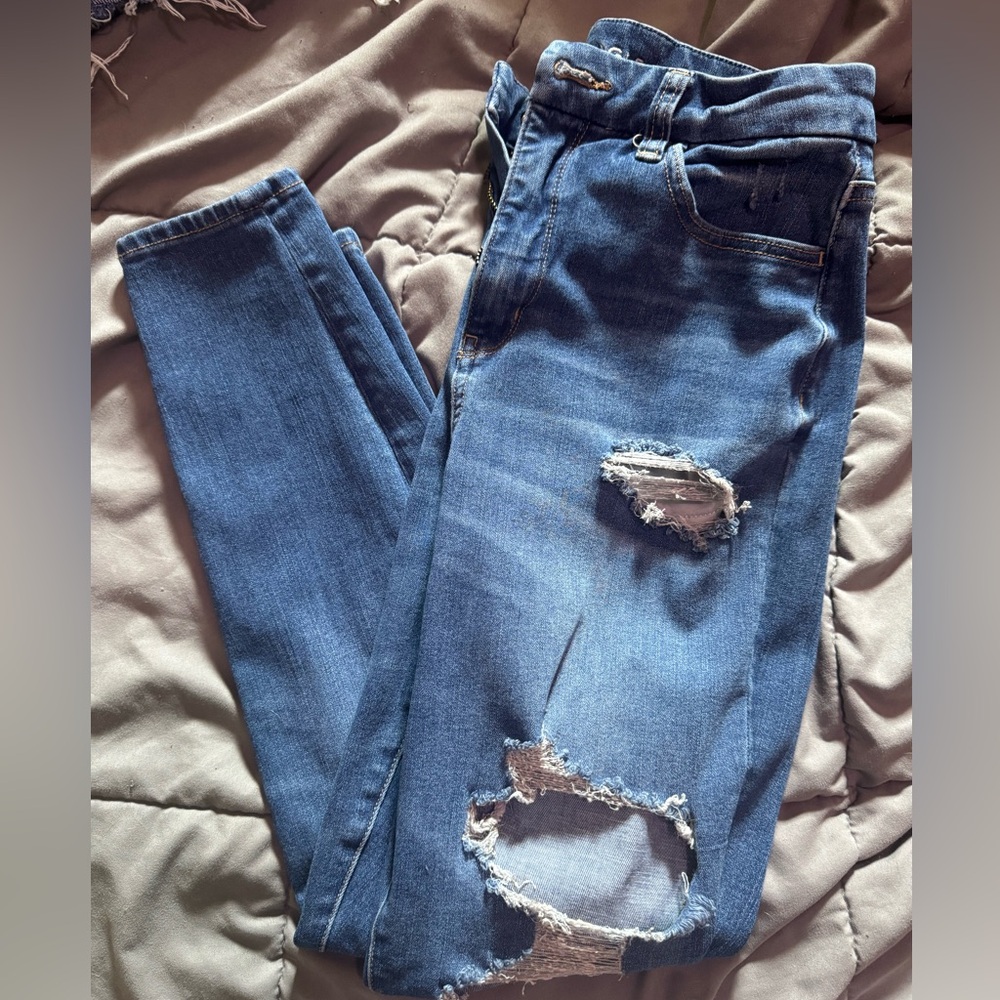 American Eagle The Dream Jean Distressed Size6S